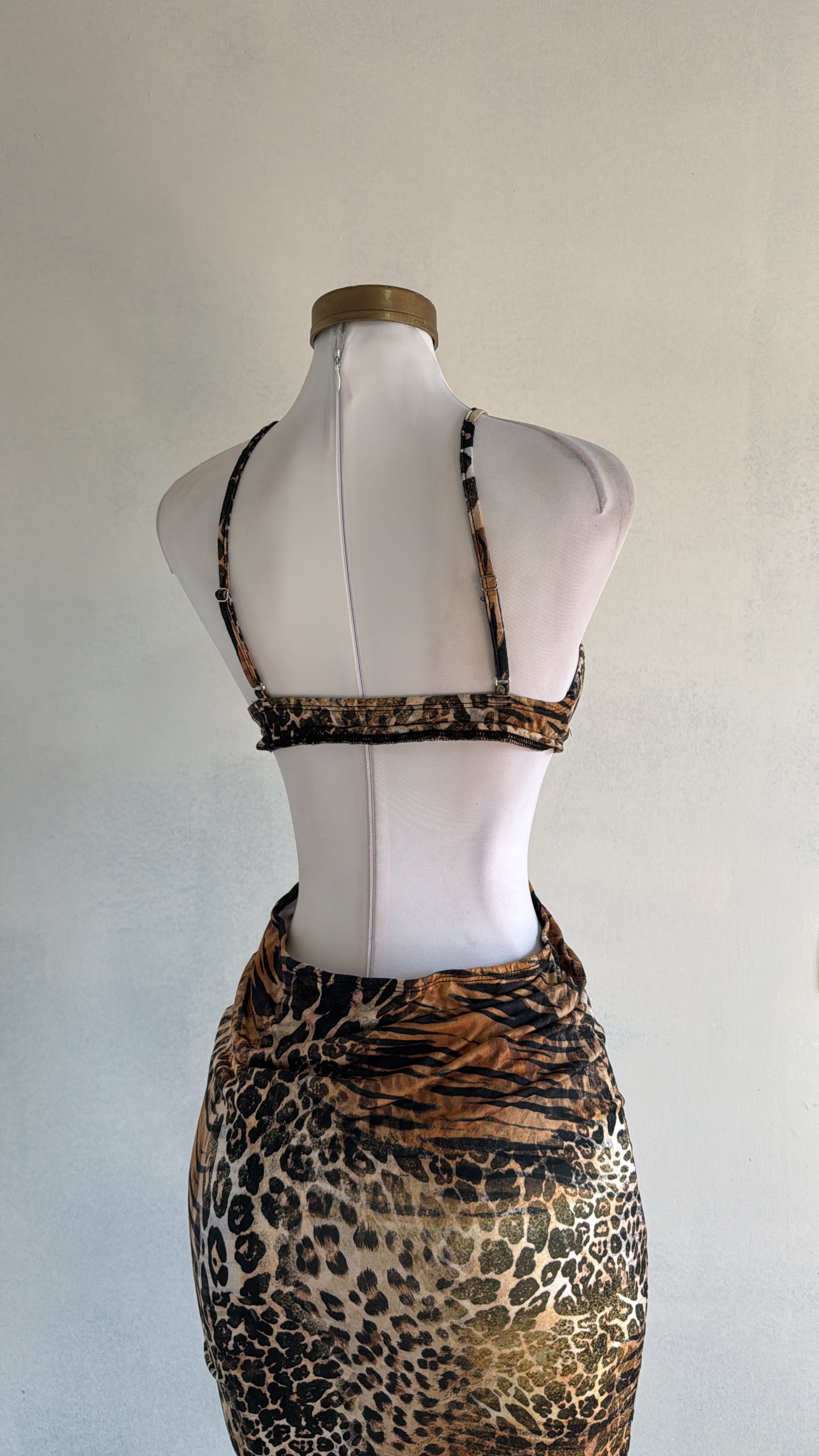 Animal print nudo