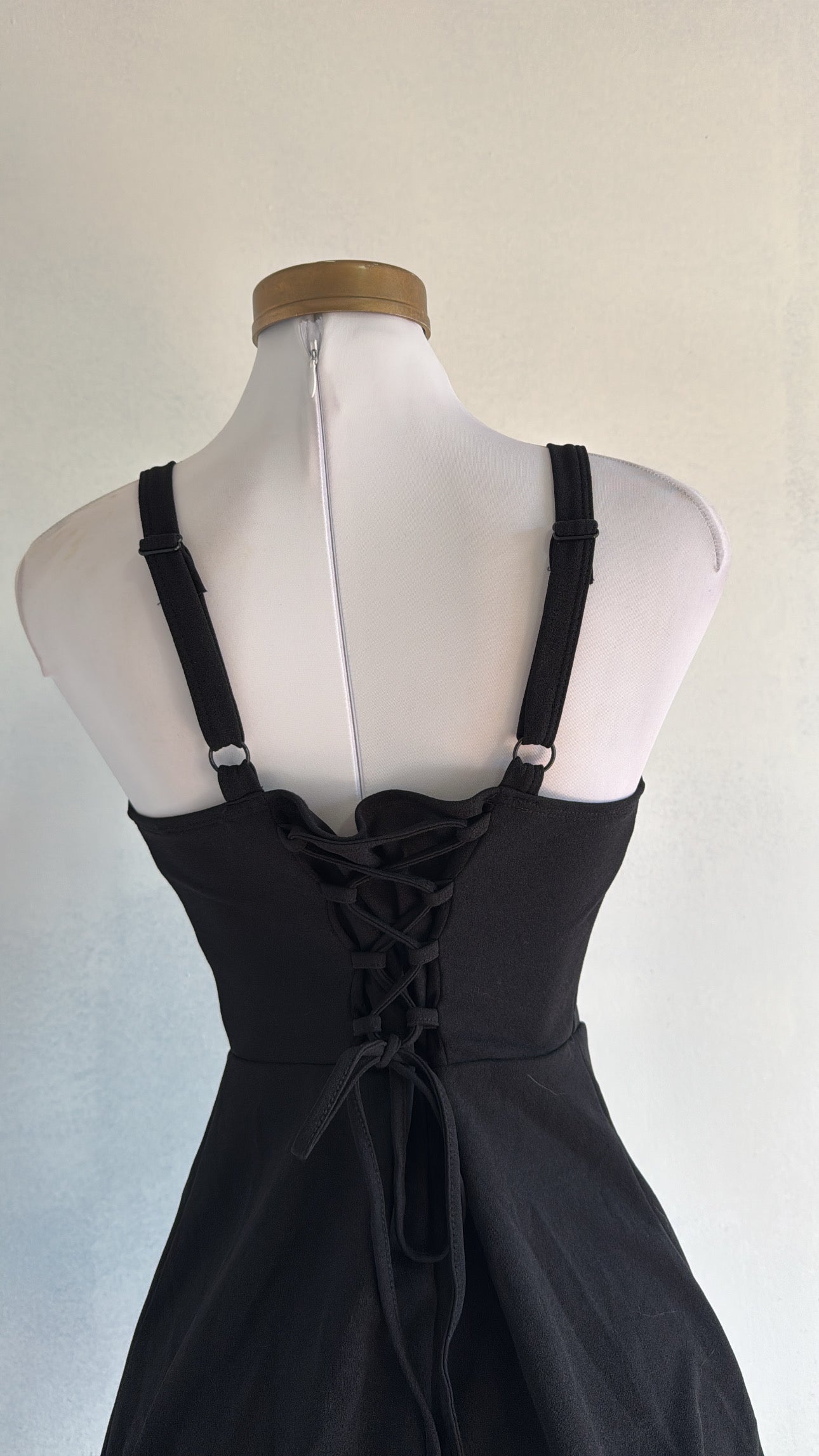 Vestido semi corset corto negro