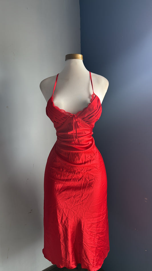 Vestido rojo satinado