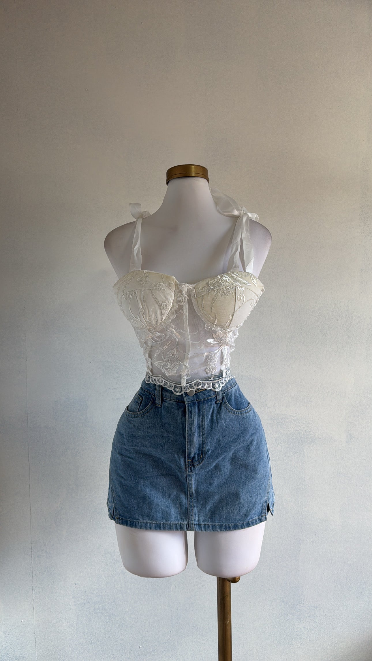 Conjunto corset y falda short blanco