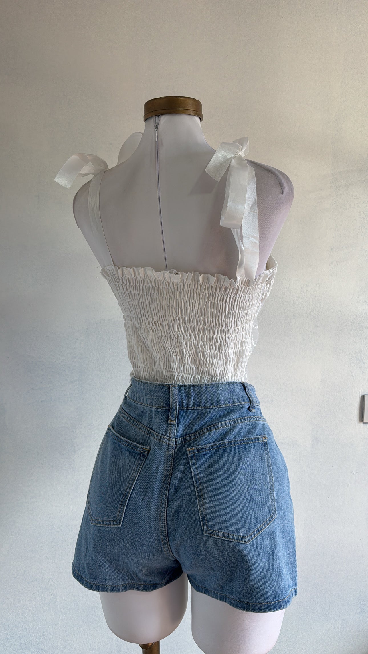 Conjunto corset y falda short blanco